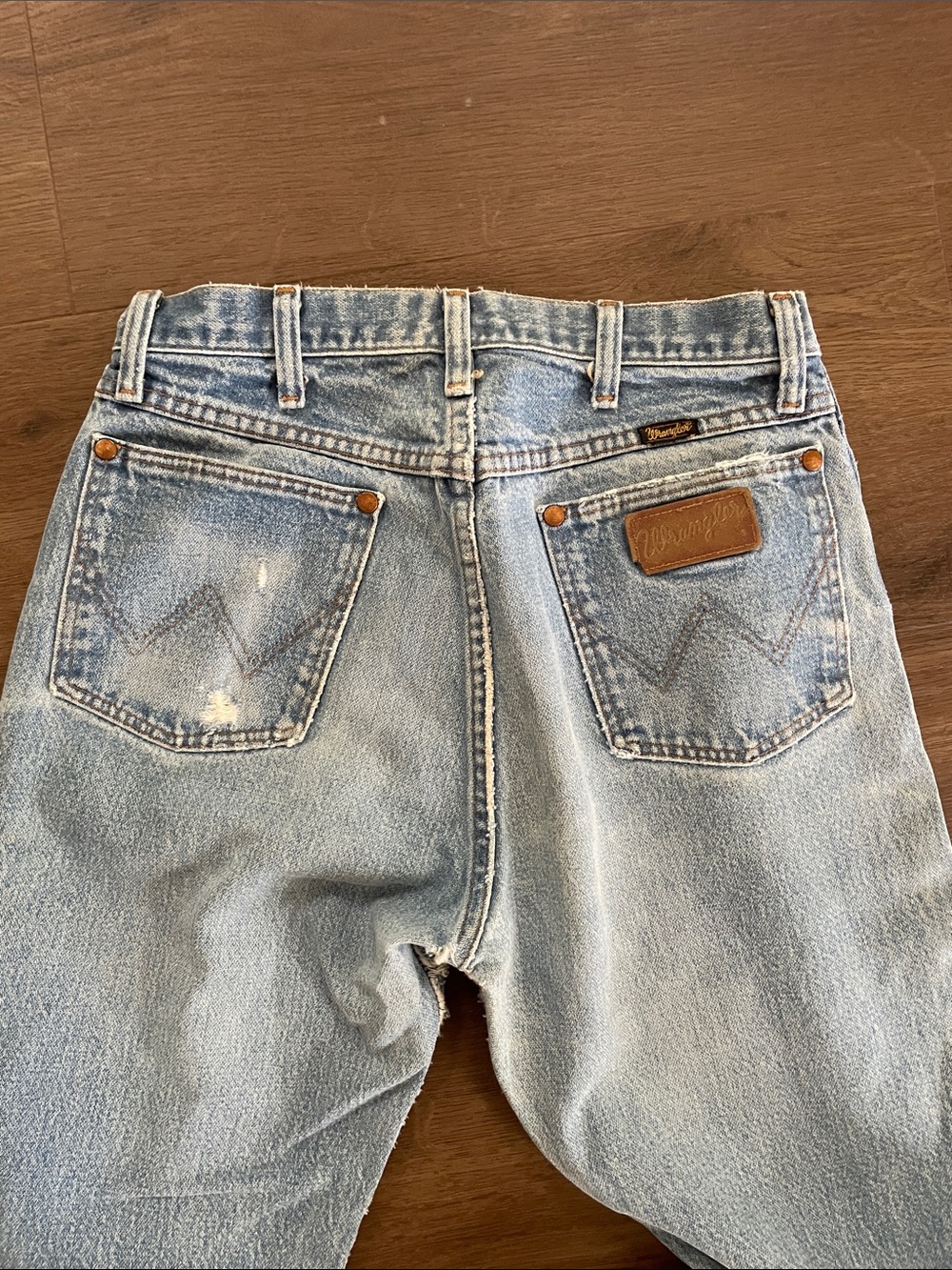 Wrangler Light Blue High-Rise Men’s Jeans with Leather Patch - Picture 8 of 10